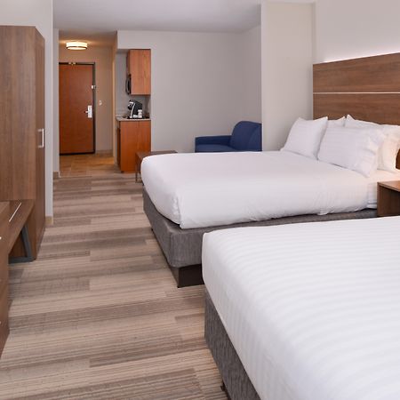 Holiday Inn Express Mineral Wells By Ihg Parkersburg Εξωτερικό φωτογραφία