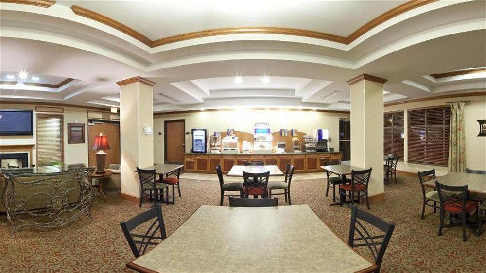 Holiday Inn Express Mineral Wells By Ihg Parkersburg Εξωτερικό φωτογραφία
