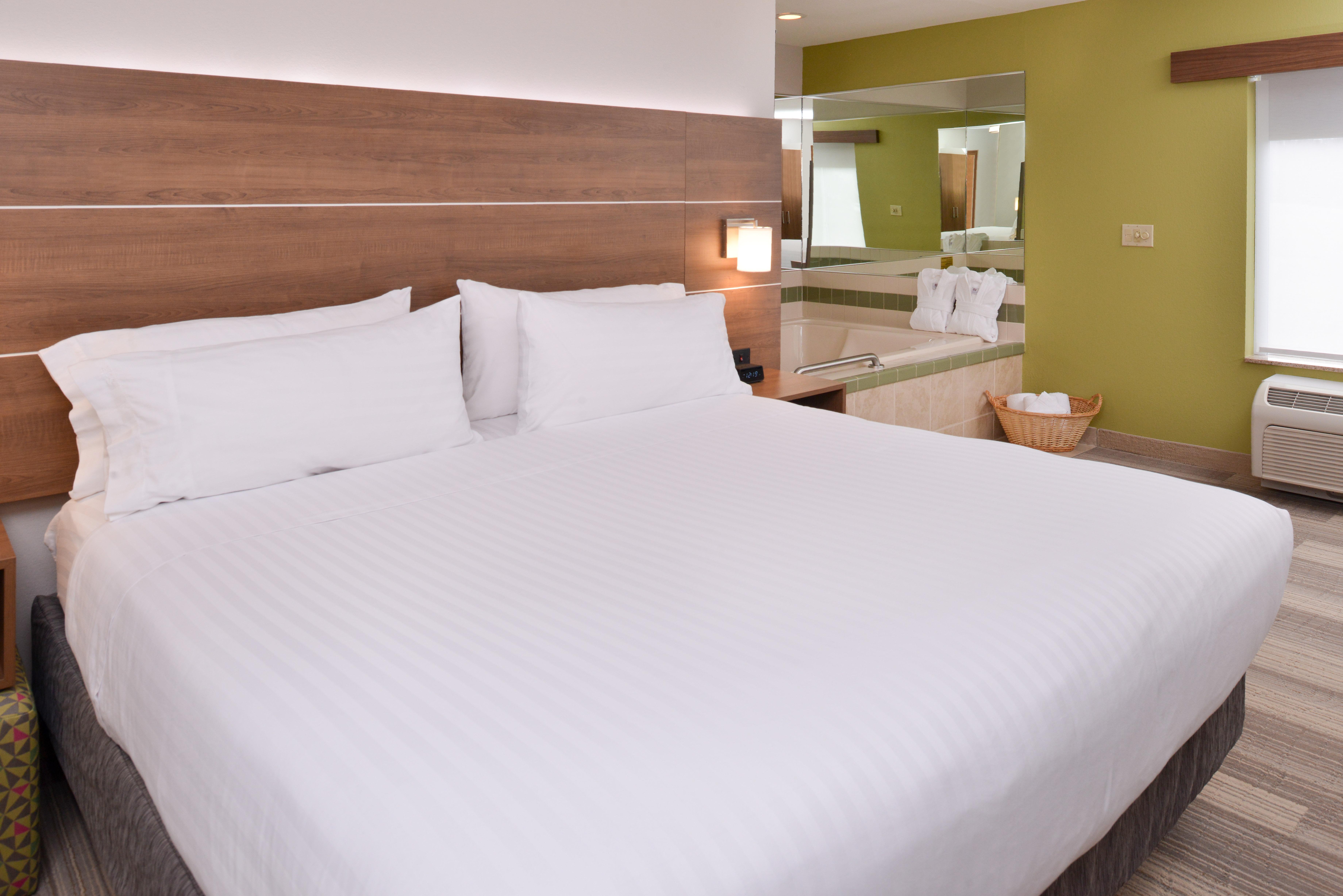 Holiday Inn Express Mineral Wells By Ihg Parkersburg Εξωτερικό φωτογραφία