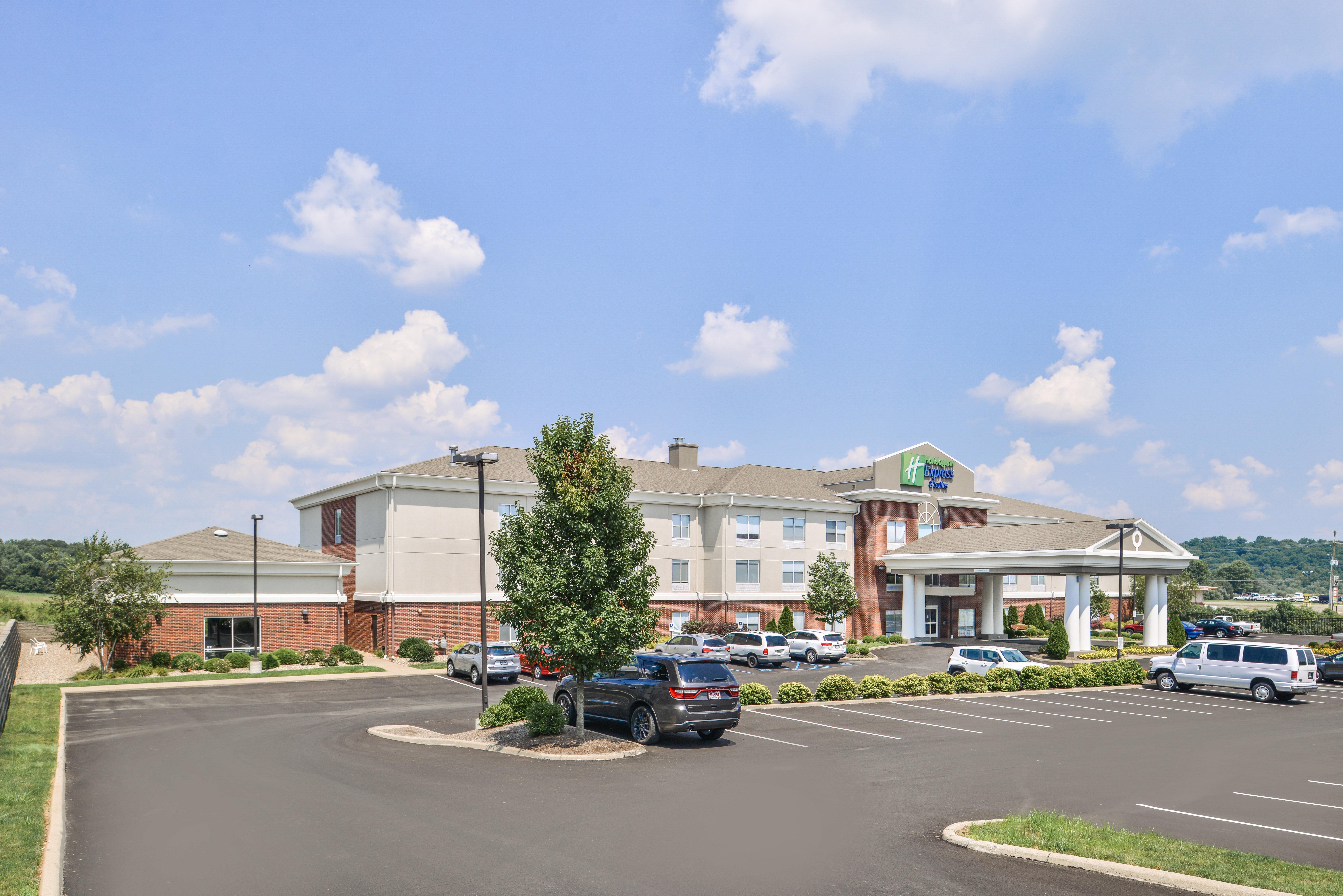 Holiday Inn Express Mineral Wells By Ihg Parkersburg Εξωτερικό φωτογραφία