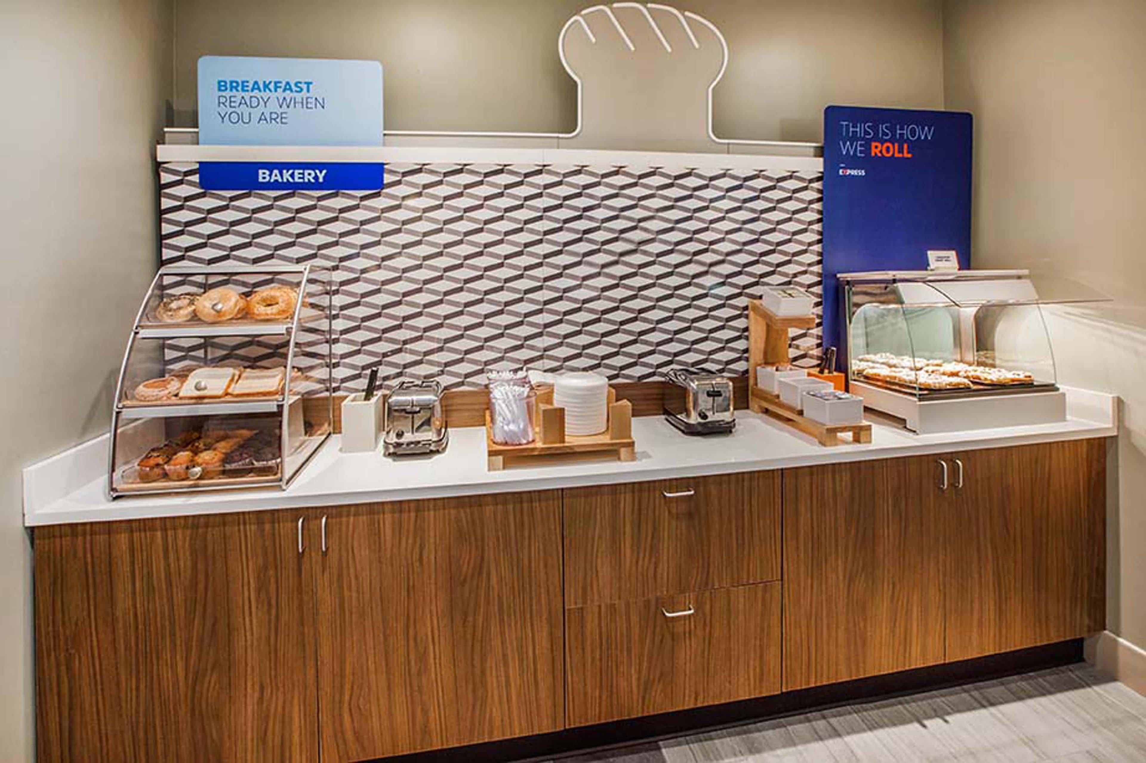 Holiday Inn Express Mineral Wells By Ihg Parkersburg Εξωτερικό φωτογραφία