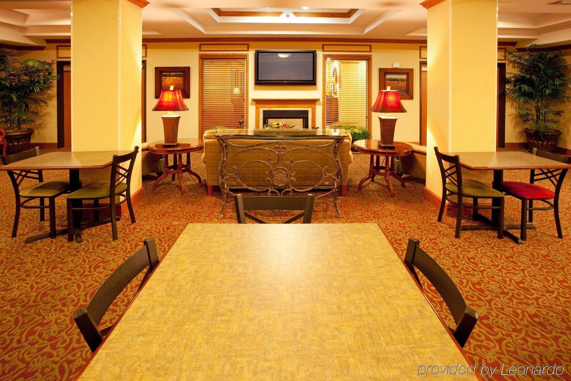 Holiday Inn Express Mineral Wells By Ihg Parkersburg Εξωτερικό φωτογραφία