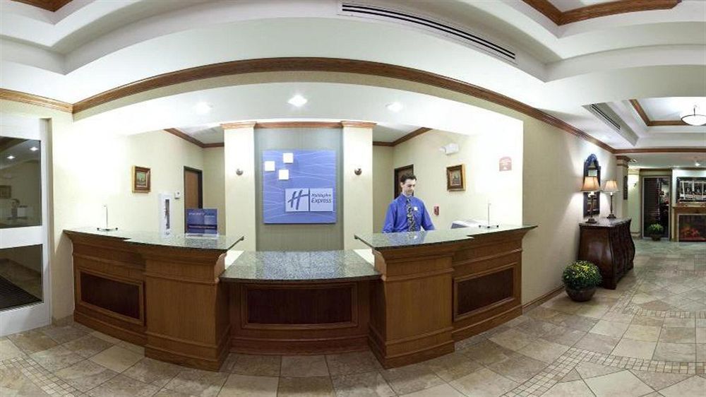 Holiday Inn Express Mineral Wells By Ihg Parkersburg Εξωτερικό φωτογραφία