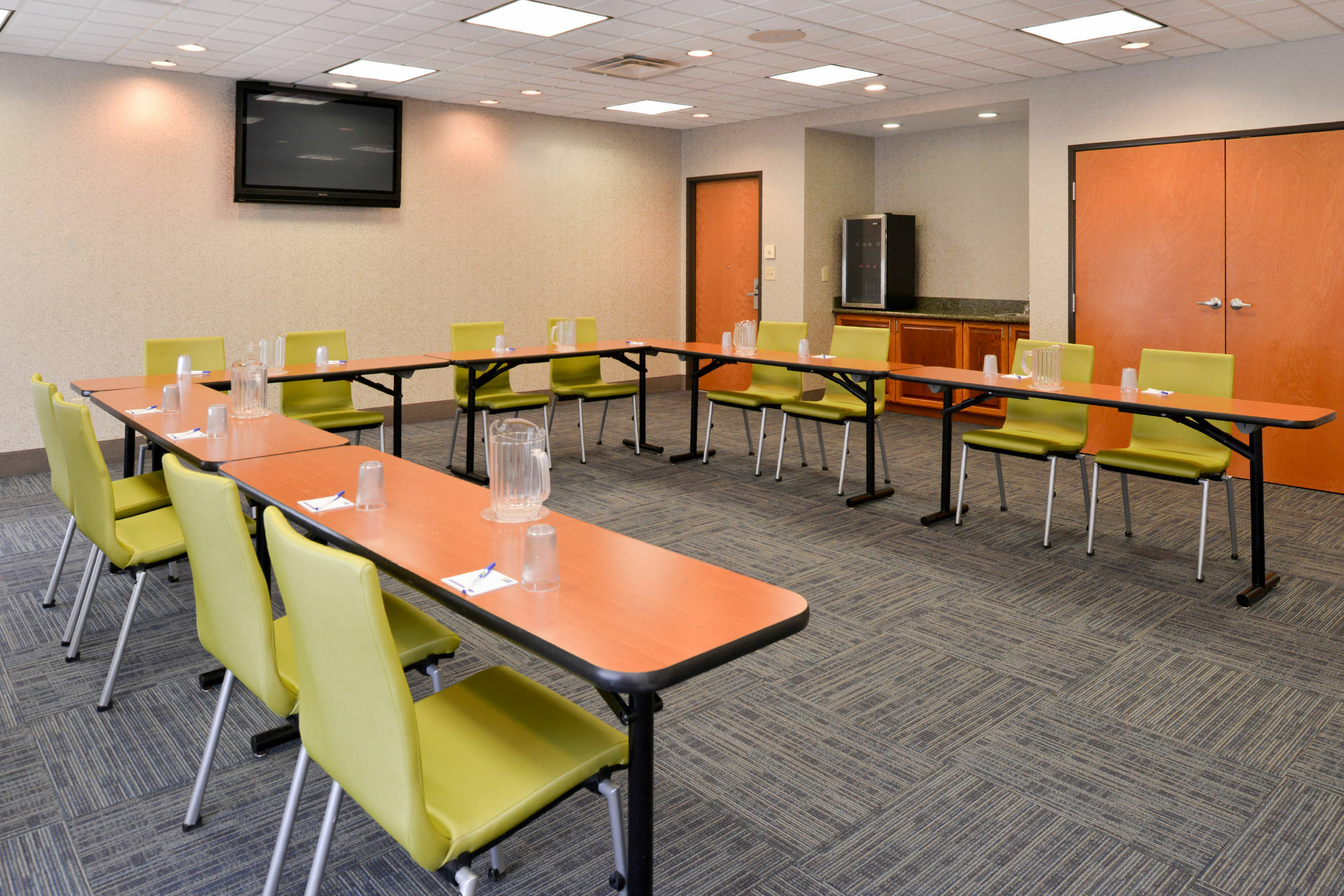 Holiday Inn Express Mineral Wells By Ihg Parkersburg Εξωτερικό φωτογραφία