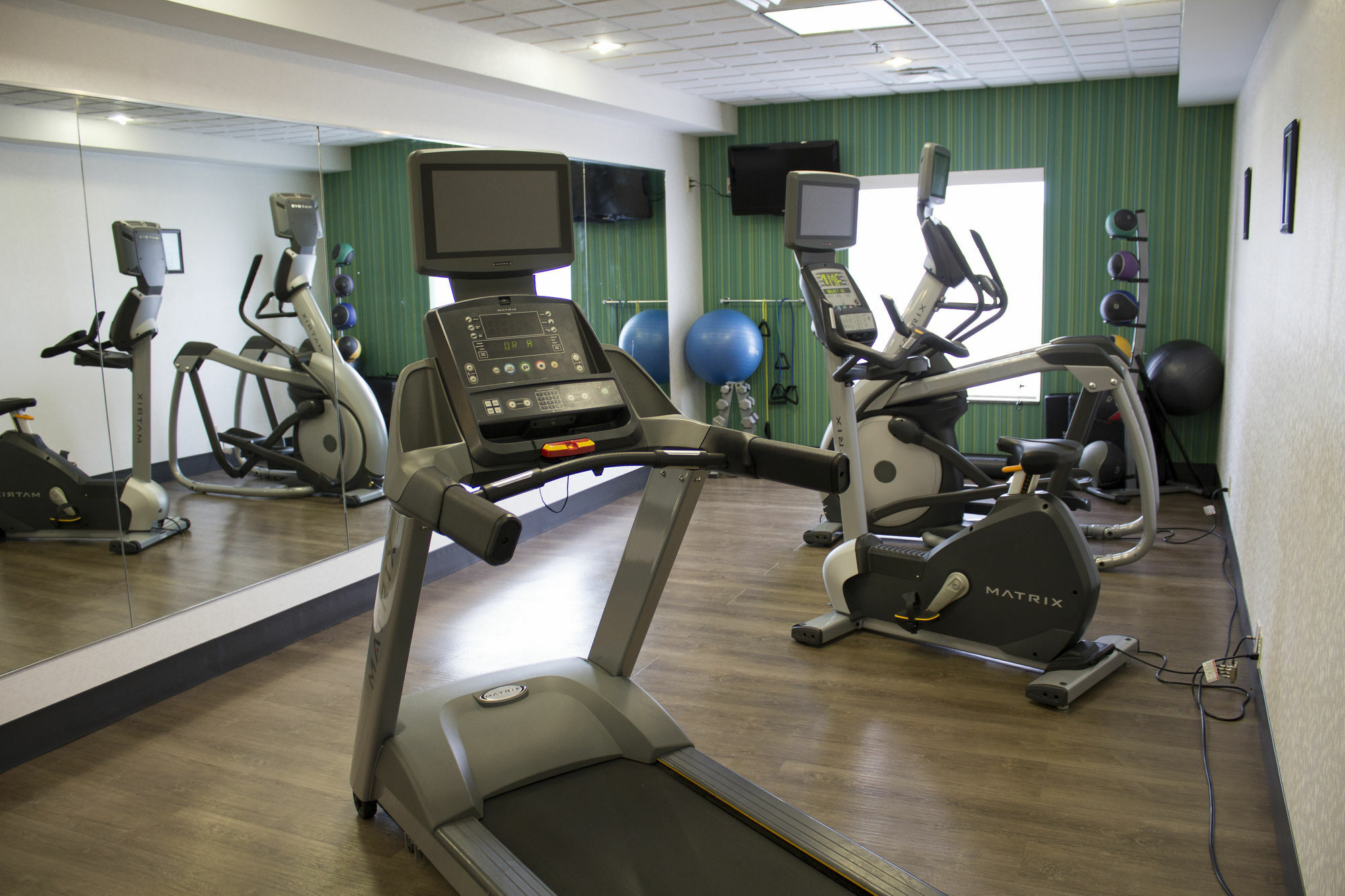 Holiday Inn Express Mineral Wells By Ihg Parkersburg Εξωτερικό φωτογραφία