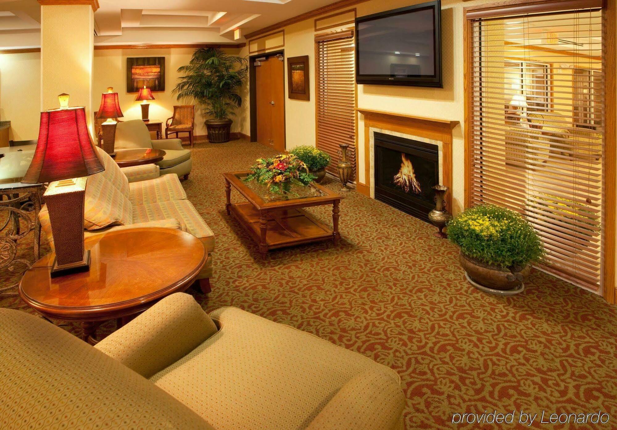 Holiday Inn Express Mineral Wells By Ihg Parkersburg Εξωτερικό φωτογραφία