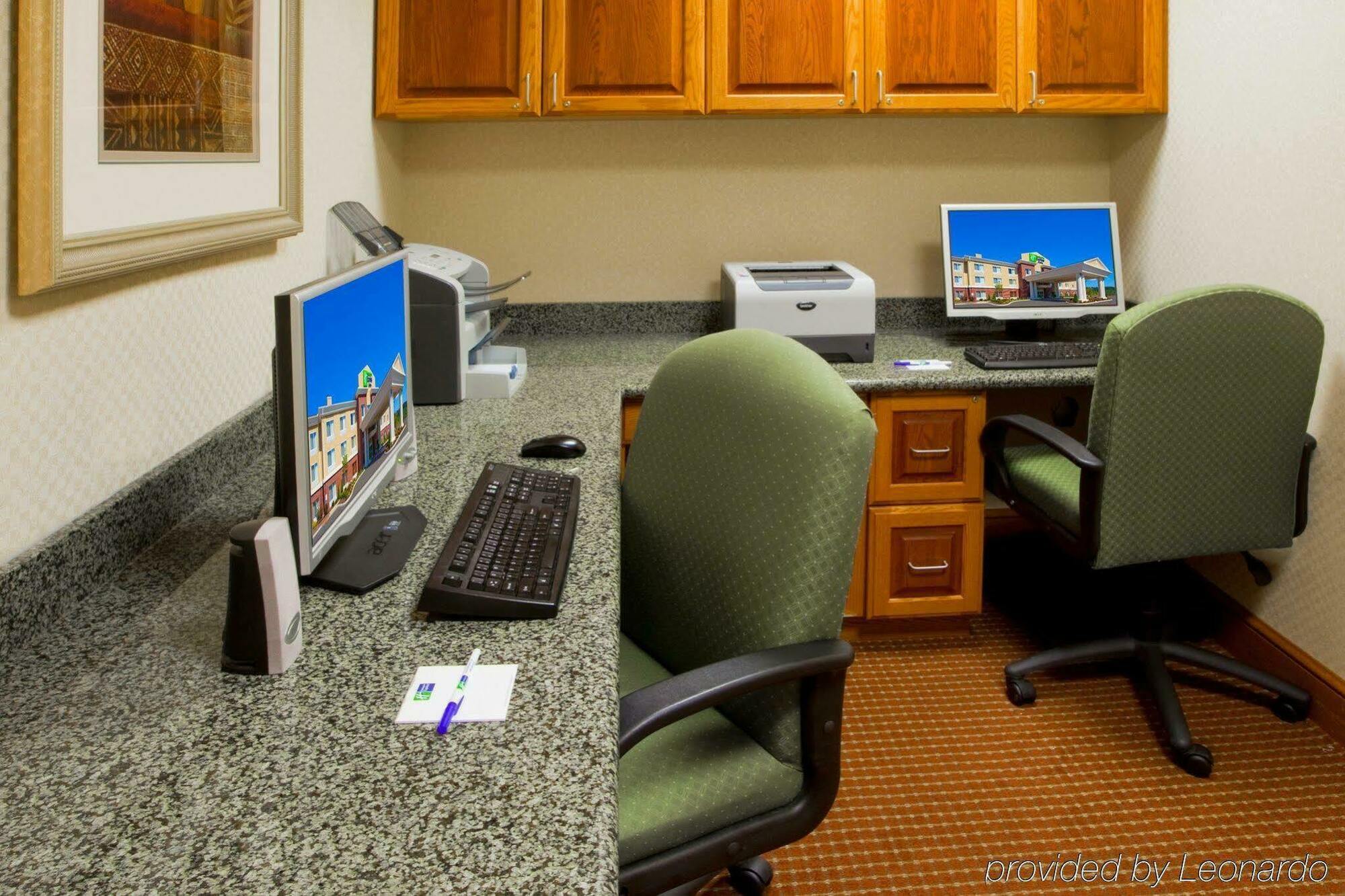 Holiday Inn Express Mineral Wells By Ihg Parkersburg Εξωτερικό φωτογραφία