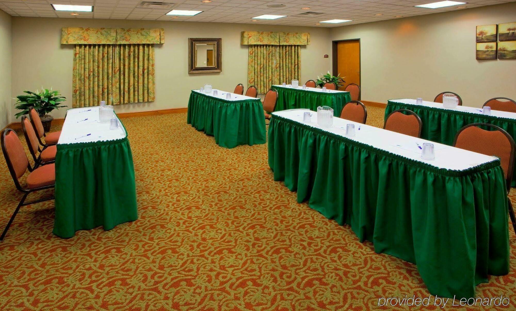 Holiday Inn Express Mineral Wells By Ihg Parkersburg Εξωτερικό φωτογραφία